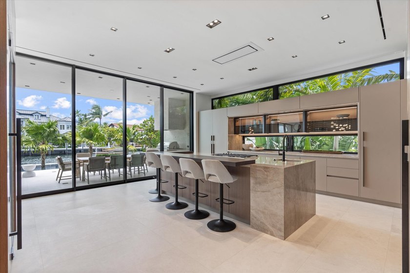 Welcome to Eleven Rio: a tropical modern 3-story poured in place - photo 5