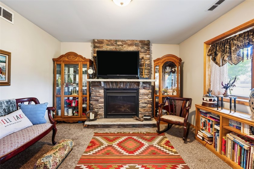 Country lake living at its finest! Enjoy peaceful waterfront - photo 14