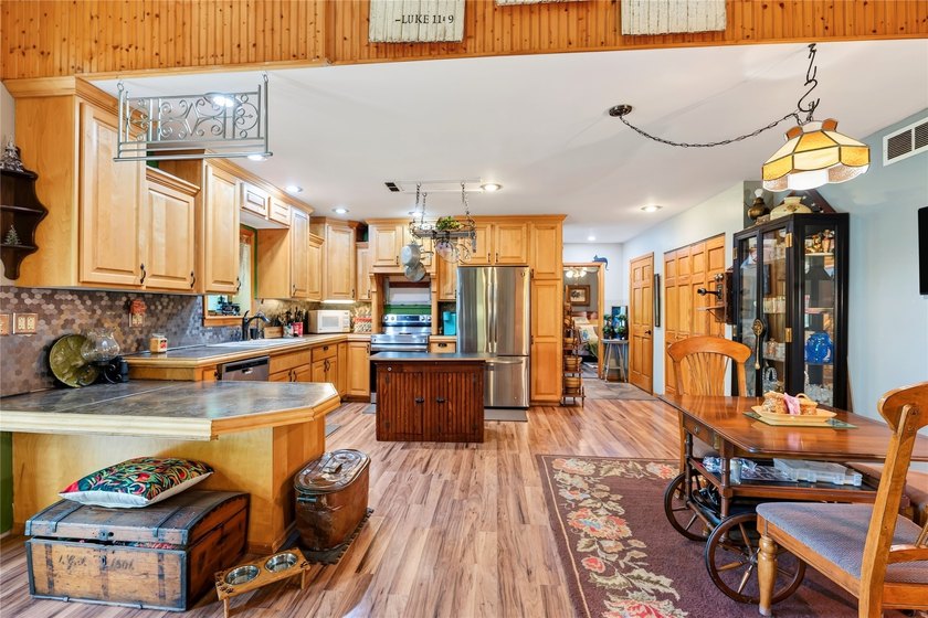 Country lake living at its finest! Enjoy peaceful waterfront - photo 17