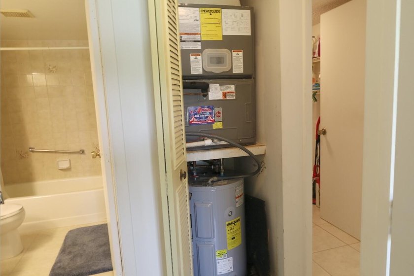 ADULT COMMUNITY 55+, Check out this well maintained second floor - photo 20