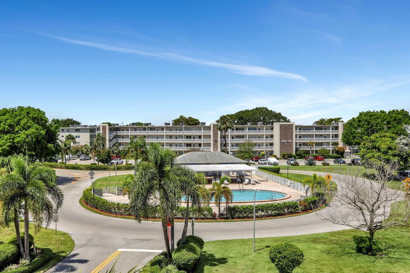 Welcome to one of the most sought after and impeccably kept - photo 34
