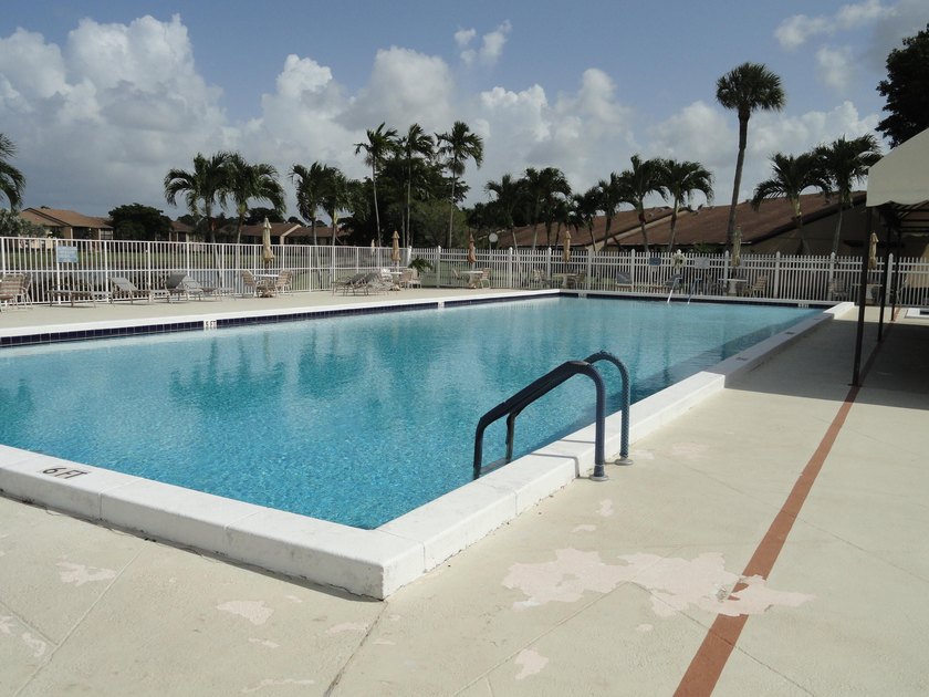 ADULT COMMUNITY 55+, Check out this well maintained second floor - photo 37