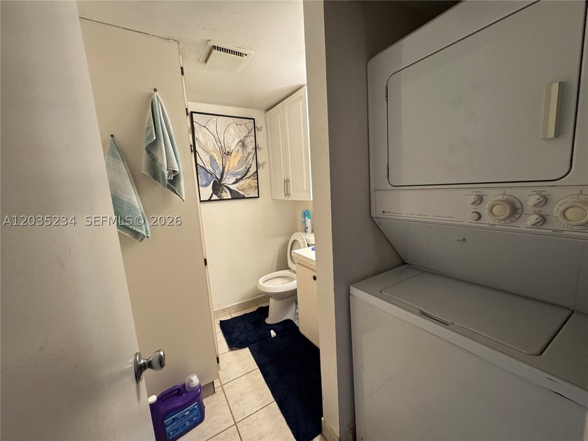 Bright and airy 1BR/1BA condo in an all-ages, gated Inverrary - photo 8
