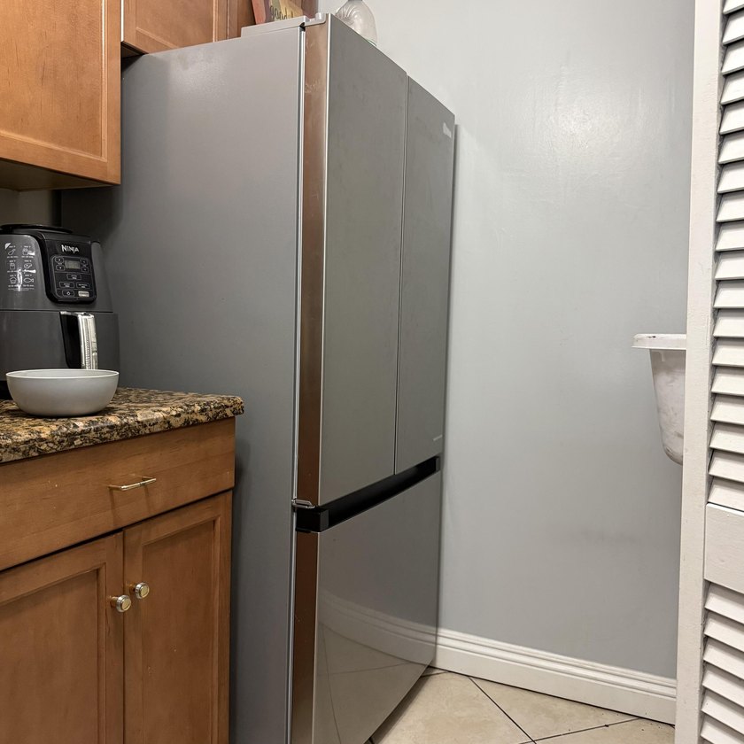 Welcome to this inviting first-floor condo in a gated community - photo 5