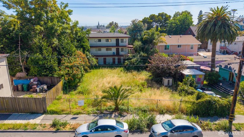Unlock the potential of this 6,000 sqft vacant lot in Oakland - photo 2