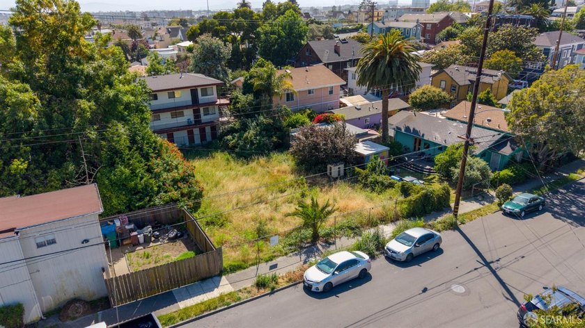 Unlock the potential of this 6,000 sqft vacant lot in Oakland - photo 3