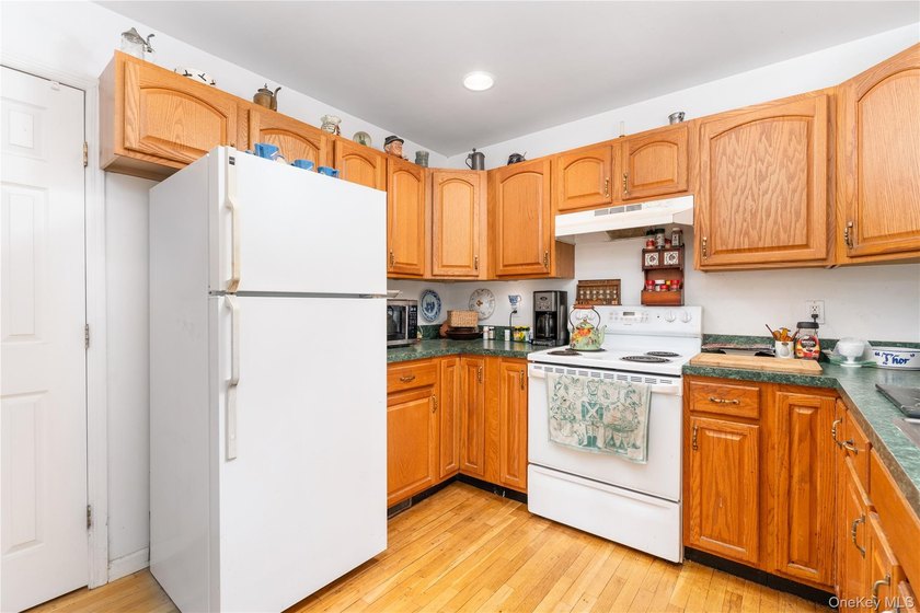 Just listed home south of the highway in Hampton Bays. The - photo 17