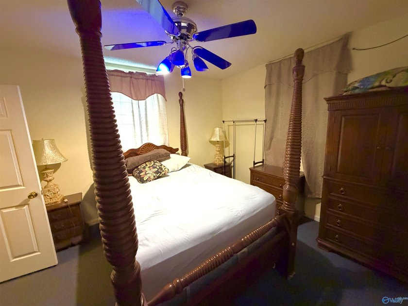 Enjoy the perfect blend of space, privacy, and convenience with - photo 26
