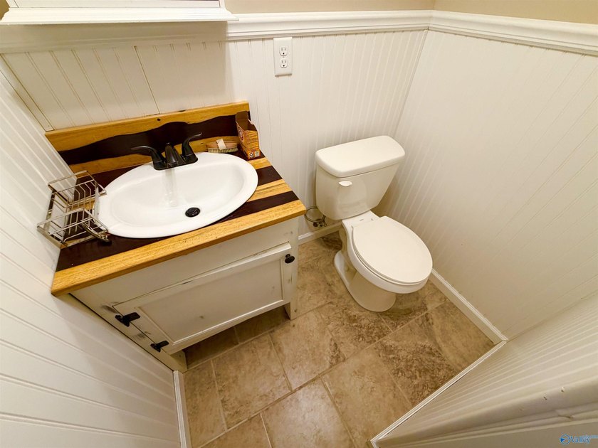 Enjoy the perfect blend of space, privacy, and convenience with - photo 30