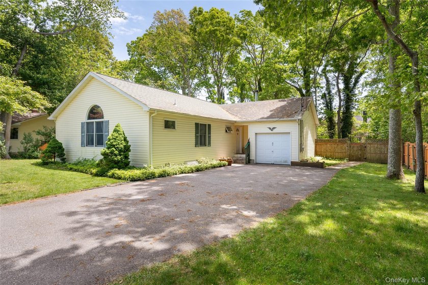 Just listed home south of the highway in Hampton Bays. The - photo 41