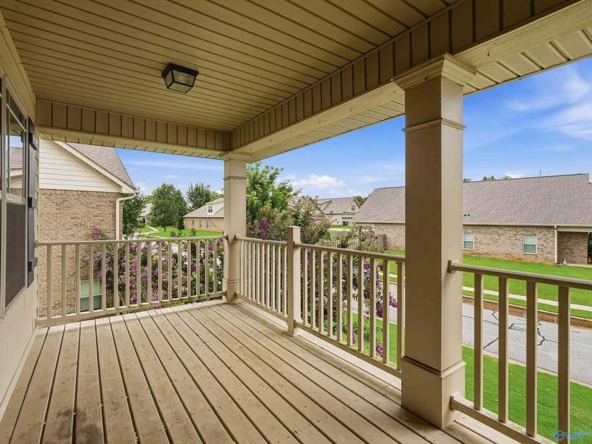 This home offers unbeatable convenience, just minutes from - photo 16