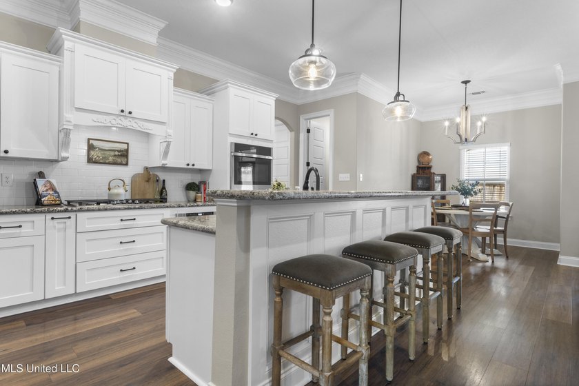 Motivated Sellers! Beautiful home loaded with upgrades in a - photo 9
