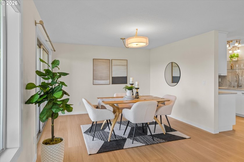 Welcome to 311, the largest unit at Lake Oswego Terraces! Fully - photo 13