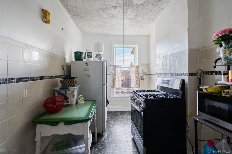 An exceptional investment opportunity in the heart of East New - photo 12