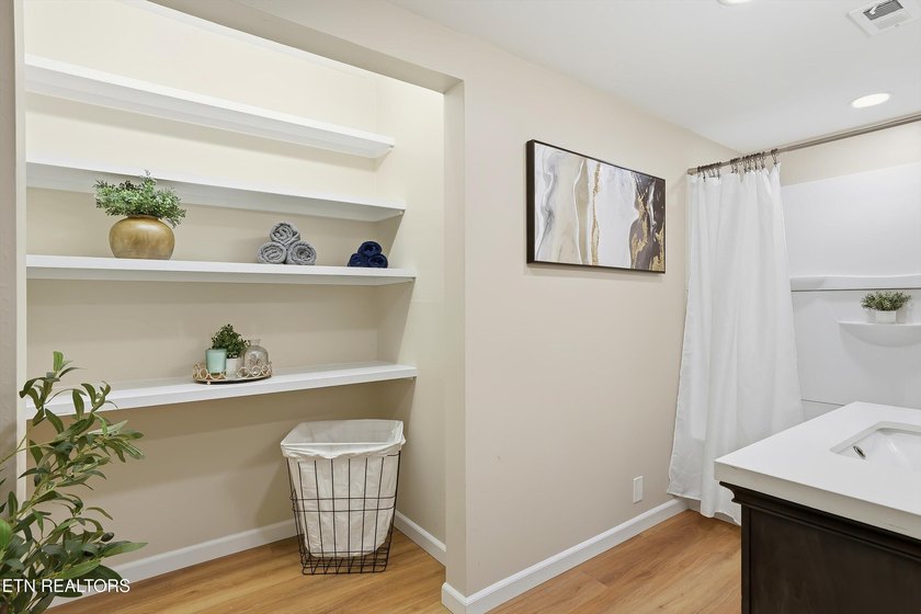 Experience effortless living in the heart of Sequoyah Hills at - photo 18