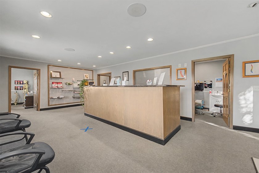 Distinguished professional building for your small business near - photo 11