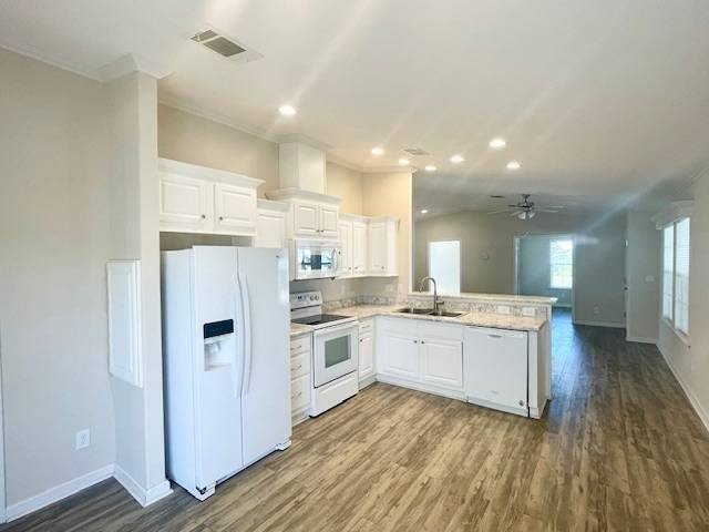 Paradise awaits you with this LIKE NEW, VERY Spacious 2 Bedroom - photo 11