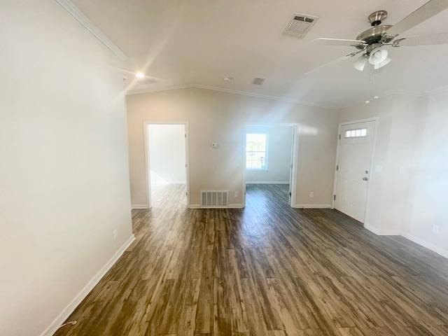 Paradise awaits you with this LIKE NEW, VERY Spacious 2 Bedroom - photo 23