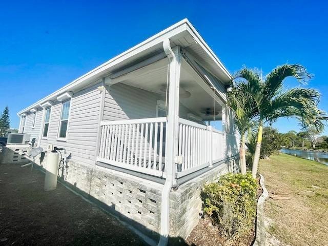 Paradise awaits you with this LIKE NEW, VERY Spacious 2 Bedroom - photo 26