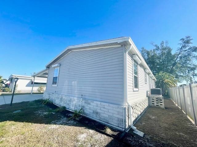 Paradise awaits you with this LIKE NEW, VERY Spacious 2 Bedroom - photo 31