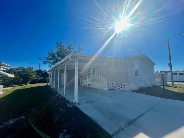 Paradise awaits you with this LIKE NEW, VERY Spacious 2 Bedroom - photo 32
