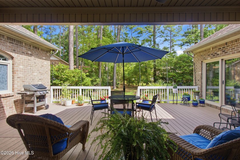 Perfectly positioned within the coveted golf course community of - photo 31