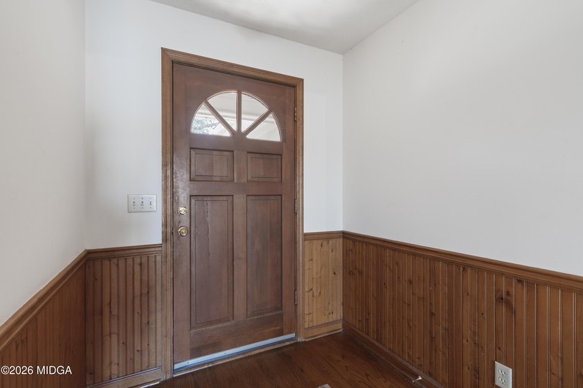 Welcome to 291 Jule Ingram Rd NE on beautiful Lake Sinclair - photo 12