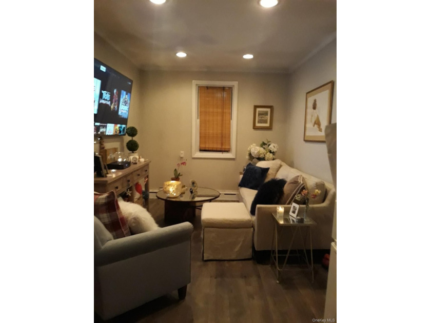 Live the Beachside lifestyle in Long Beach with this beautifully - photo 12