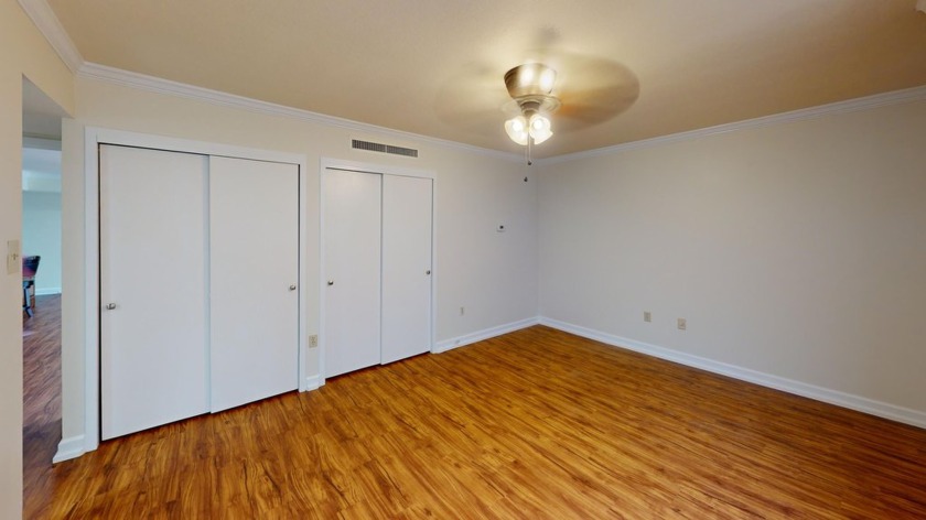 Beautiful Condo with Exceptional Amenities - Prime Location! - photo 22