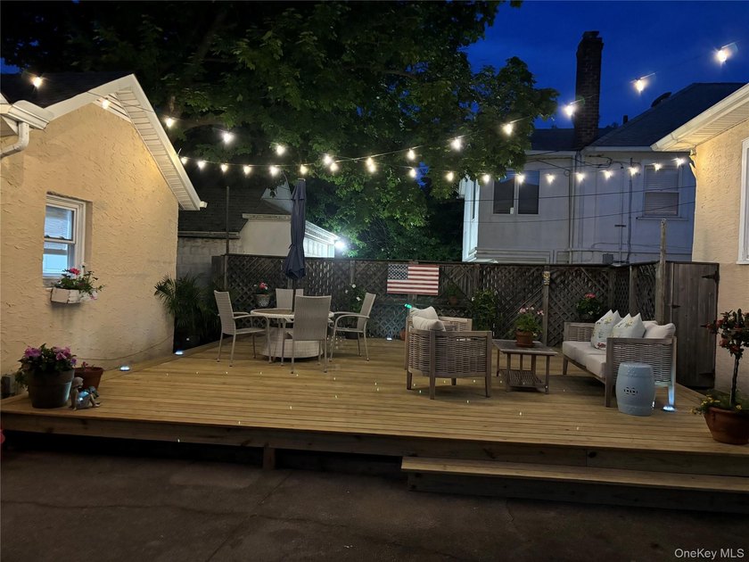 Live the Beachside lifestyle in Long Beach with this beautifully - photo 22