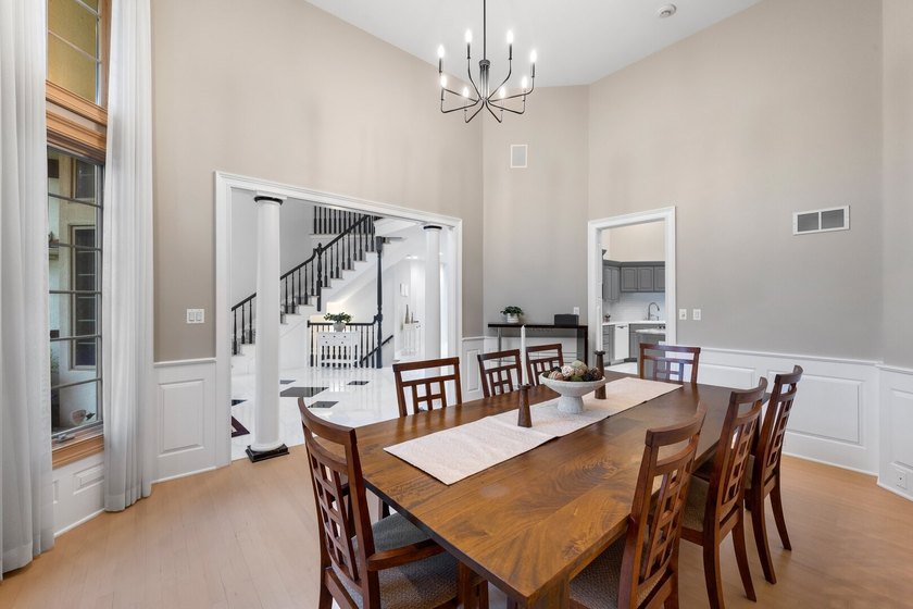 Experience exceptional craftsmanship, thoughtful refreshes, and - photo 22