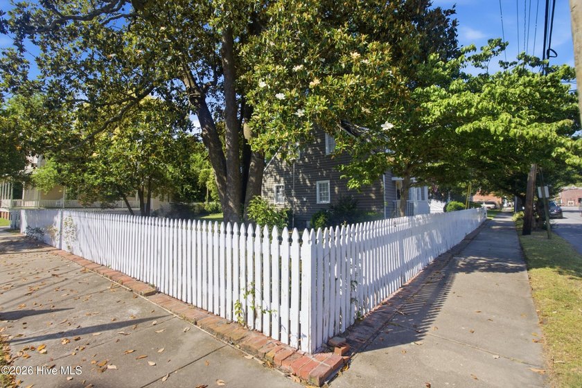 Own a piece of New Bern history with this charming 2-bedroom, 1 - photo 26