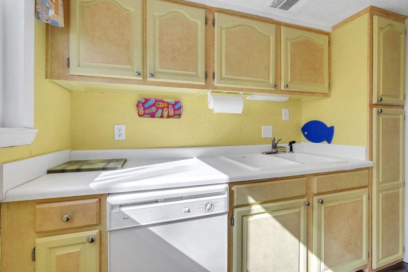 OWNER FINANCE 25% d/p.! $10K Remodel Credit! Rarely on market - photo 28