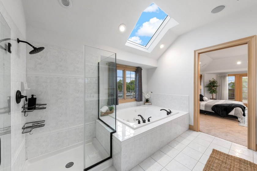 Experience exceptional craftsmanship, thoughtful refreshes, and - photo 33