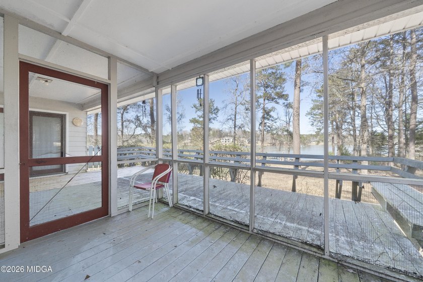 Welcome to 291 Jule Ingram Rd NE on beautiful Lake Sinclair - photo 39