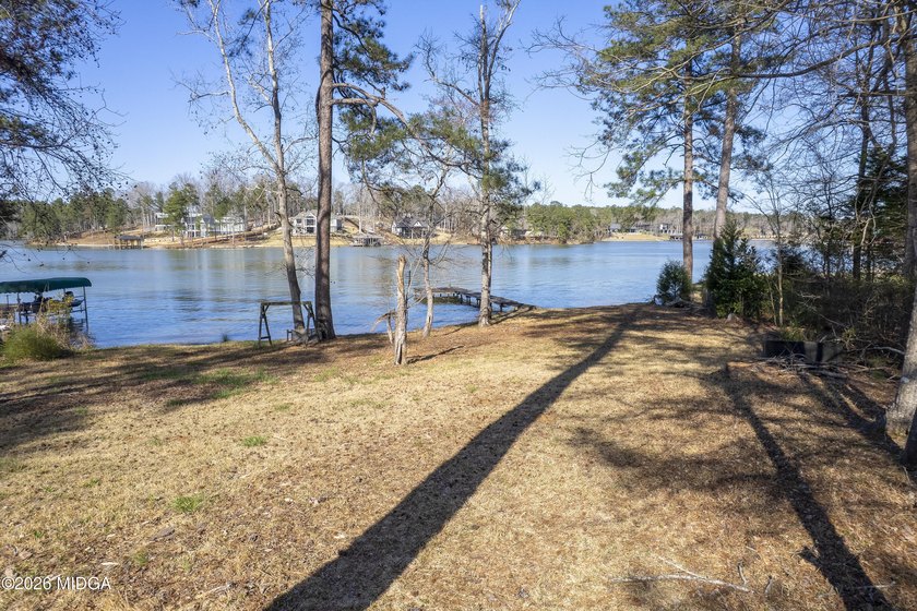 Welcome to 291 Jule Ingram Rd NE on beautiful Lake Sinclair - photo 40