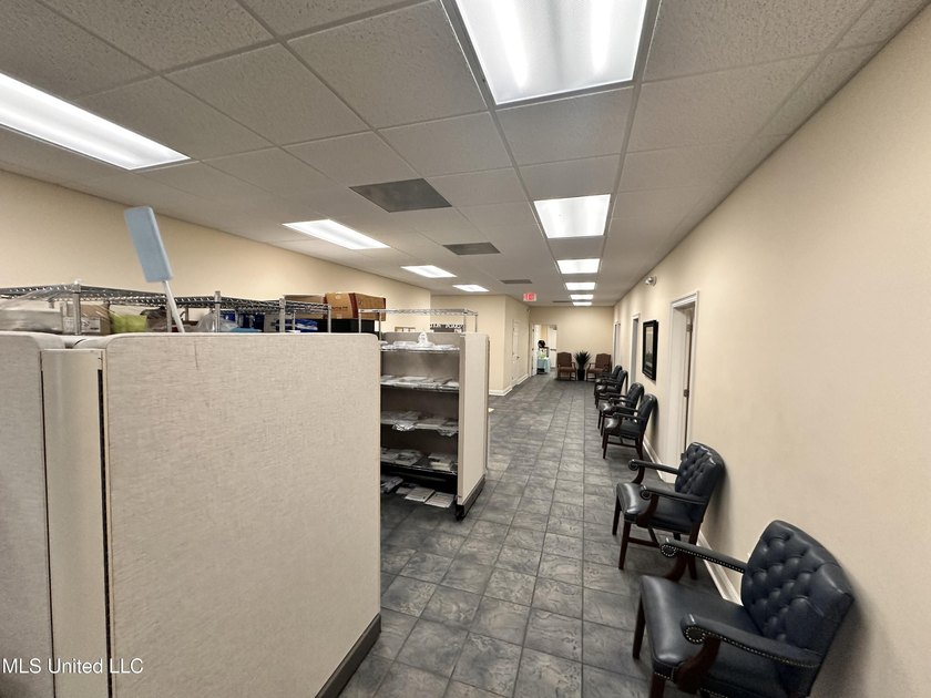 Exceptional Investment Opportunity: Premier Professional Office - photo 11
