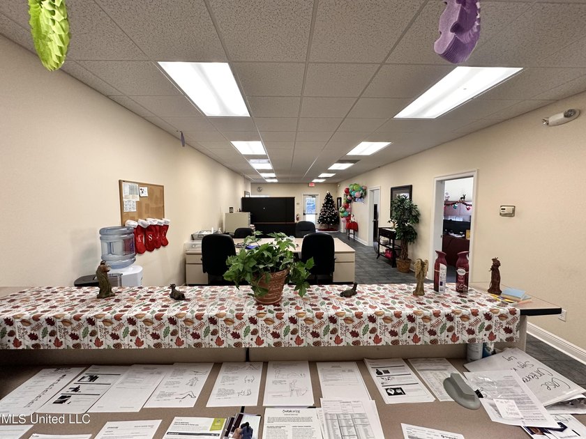 Exceptional Investment Opportunity: Premier Professional Office - photo 20
