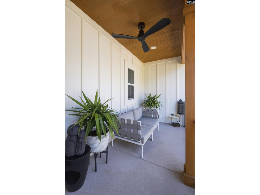 SEE VIRTUAL TOUR. Welcome to 52 Melrose Place in the highly - photo 8