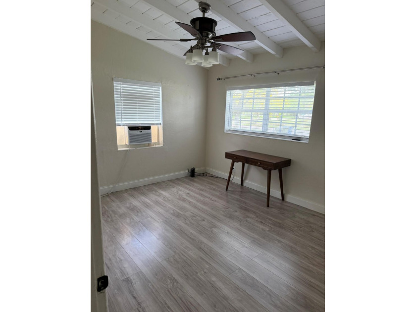 Beautiful 2/1 with carport - shed - with w/d hookups - two - photo 8