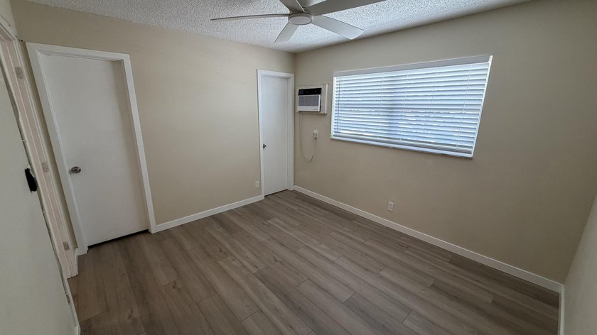 Welcome to this stunning, bright, and cozy 2nd floor condo! This - photo 5