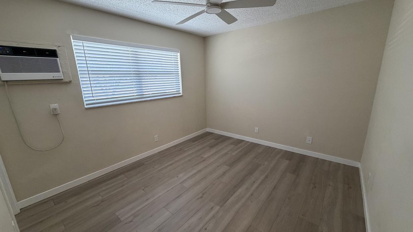 Welcome to this stunning, bright, and cozy 2nd floor condo! This - photo 6
