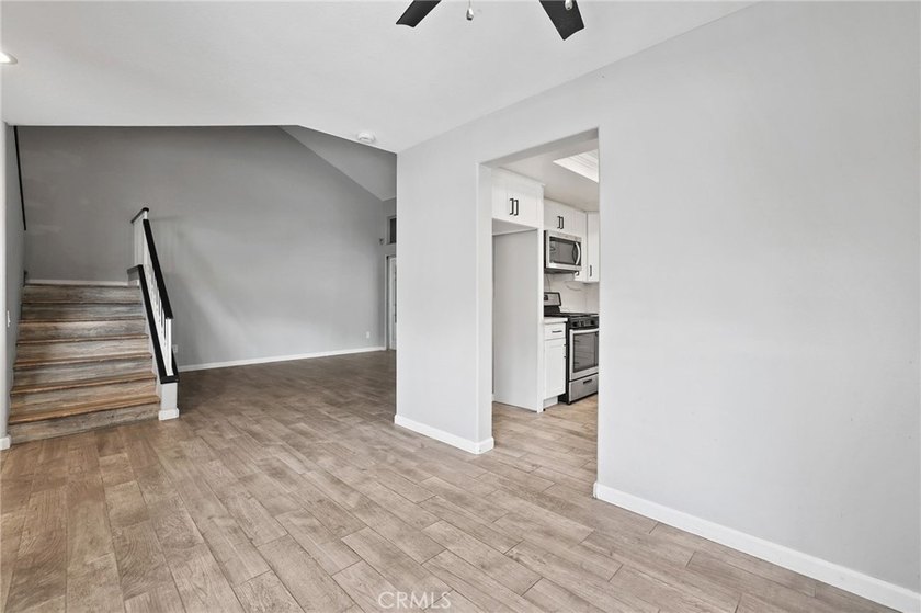 Charming 3-bedroom, 2.5-bath home in a prime Santa Ana location - photo 7
