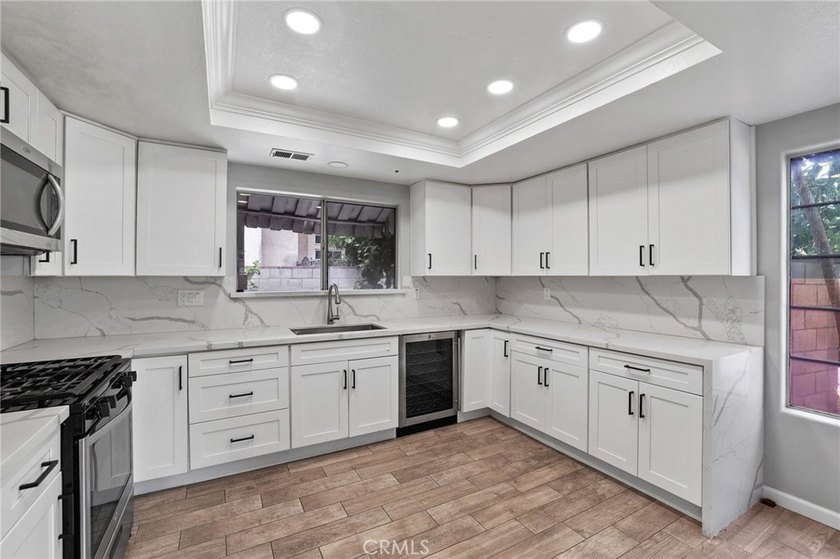 Charming 3-bedroom, 2.5-bath home in a prime Santa Ana location - photo 10