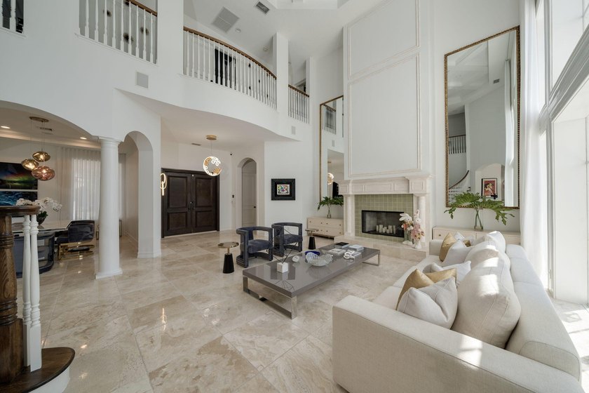 Stunning custom built modern mediterranean lakefront home - photo 8
