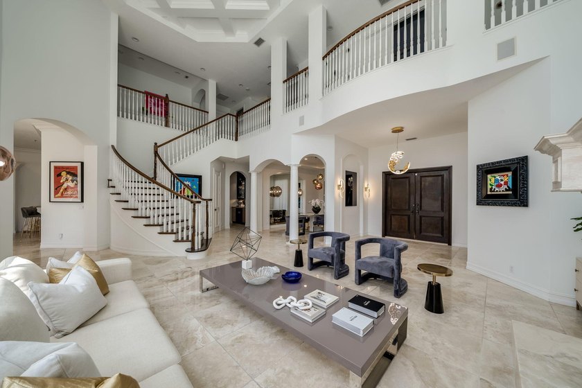 Stunning custom built modern mediterranean lakefront home - photo 9