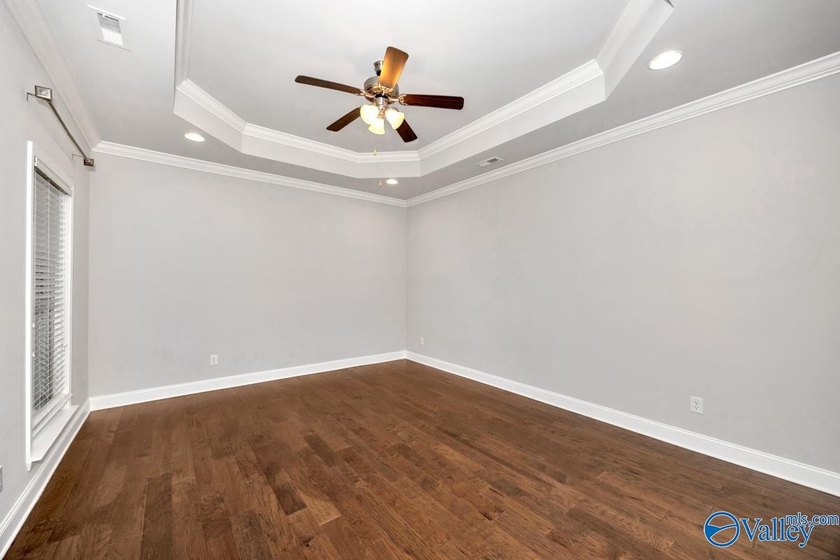 Low maintenance living in an active community! Single level - photo 11