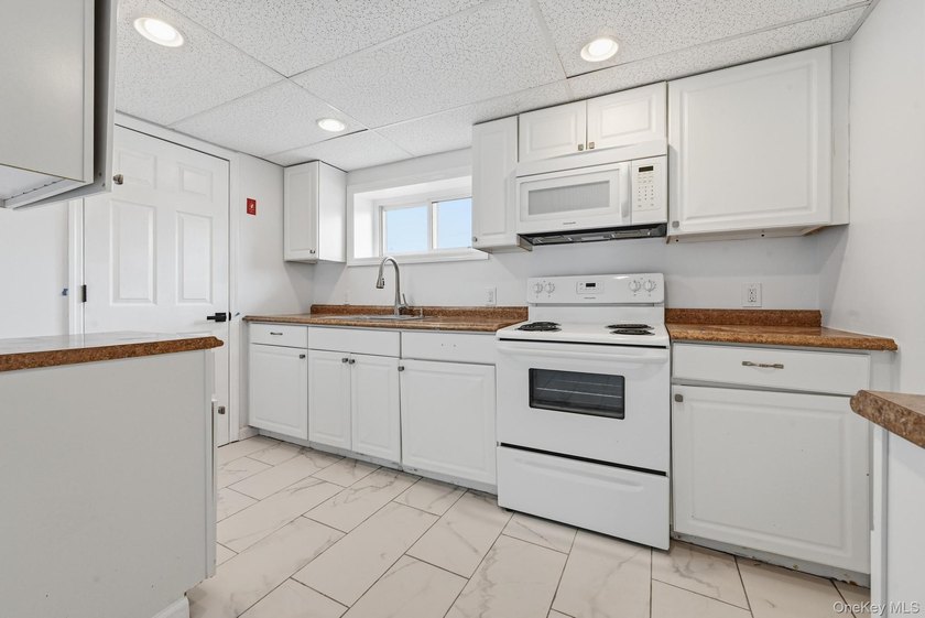 We invite you to explore 341 Green Court, a renovated gem - photo 14