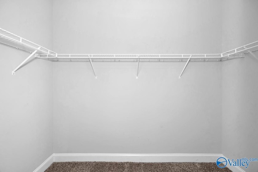 Low maintenance living in an active community! Single level - photo 15
