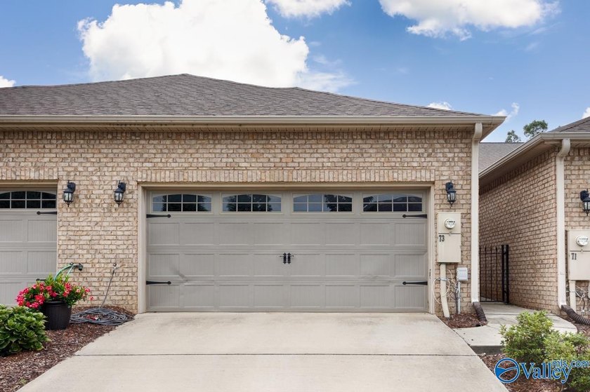 Low maintenance living in an active community! Single level - photo 24
